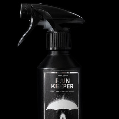 Rain Keeper long-lasting fabric spray bottle with fine-mist trigger